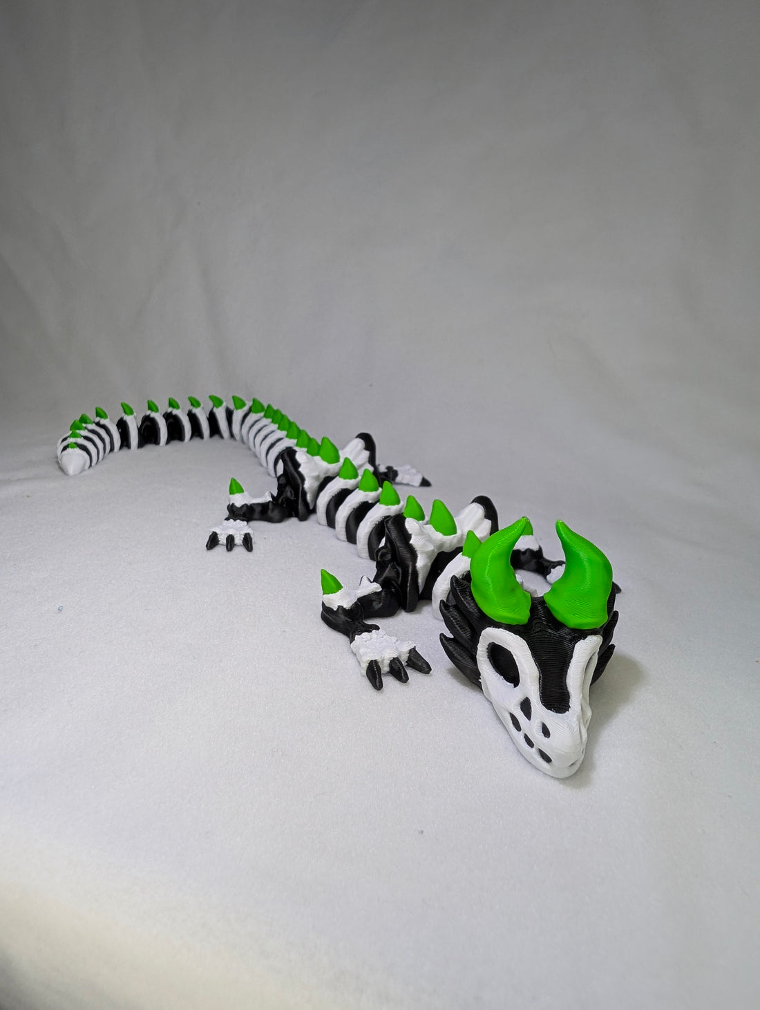Dragón grande esqueleto de juguete