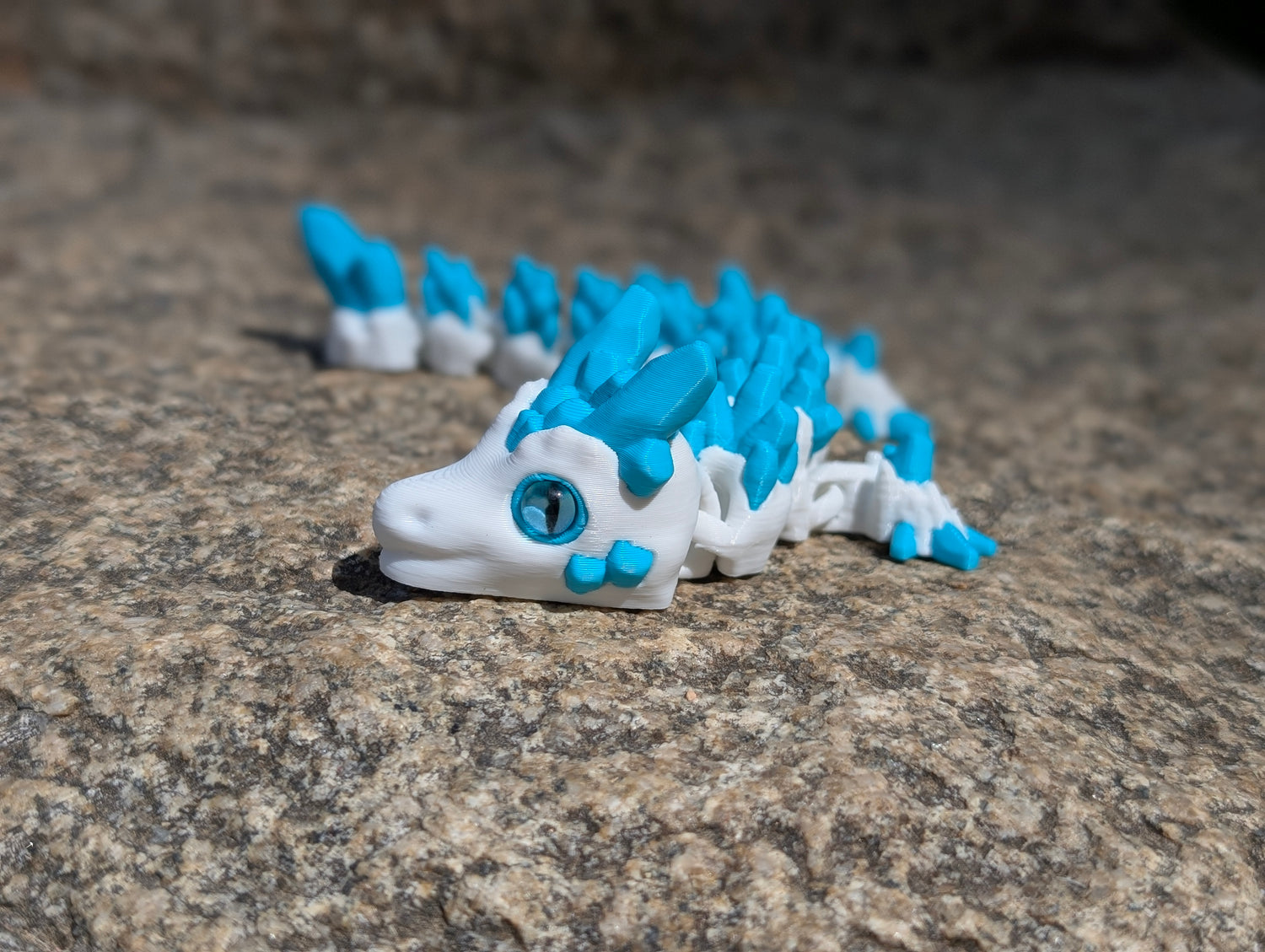 Dragón de piedra Pequeño Articulado ZINKOO – Figura de Fantasía para Regalar y Coleccionar